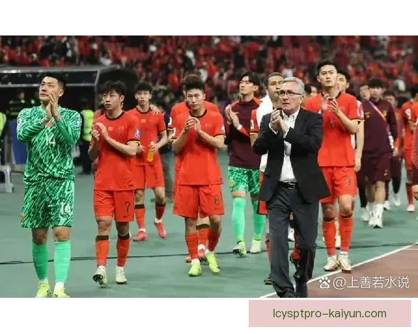 球队战术演练稳步推进，攻防体系持续优化